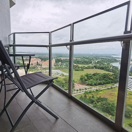 Almas Puteri Harbour Apartment Nusajaya  Exterior photo