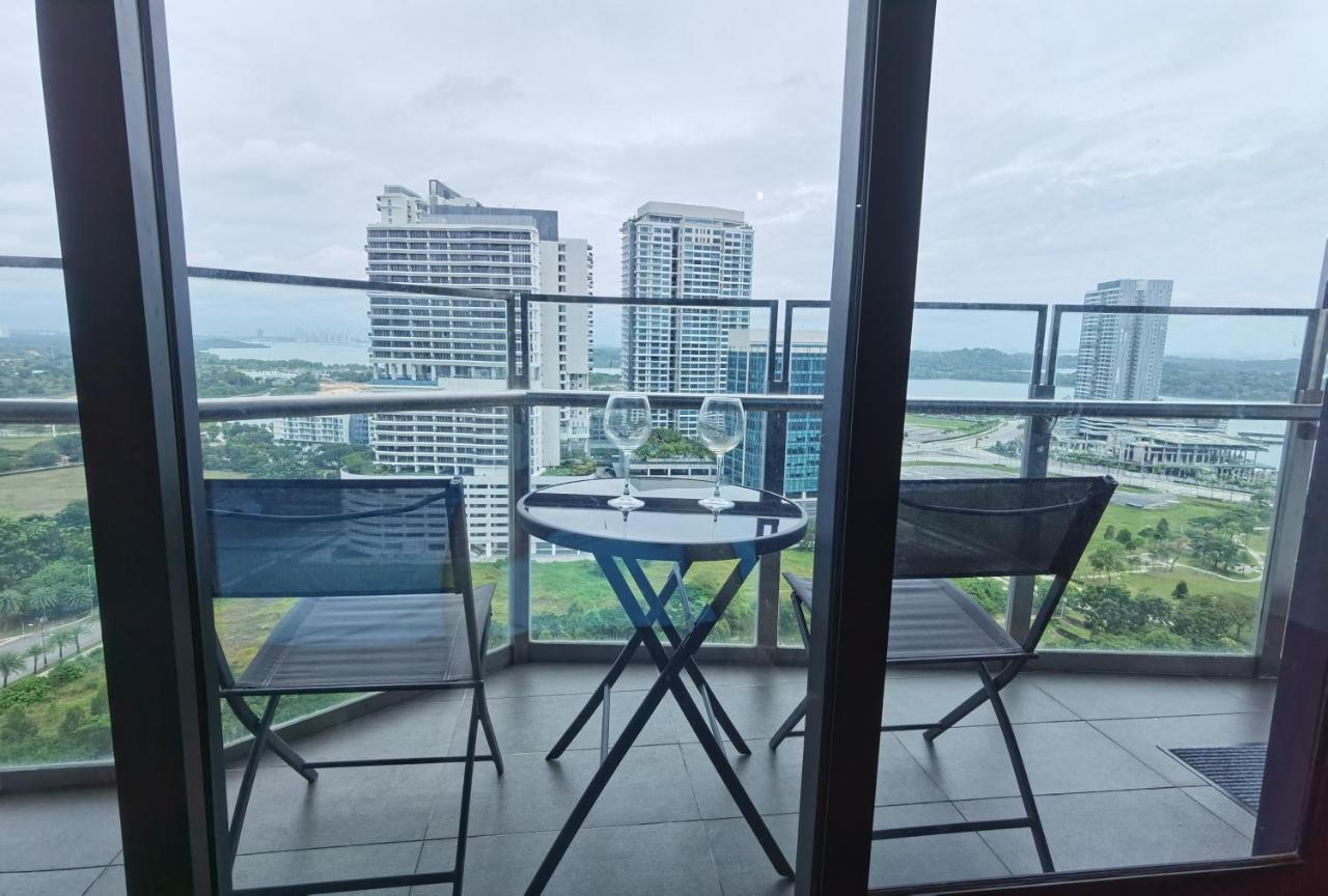 Almas Puteri Harbour Apartment Nusajaya  Exterior photo