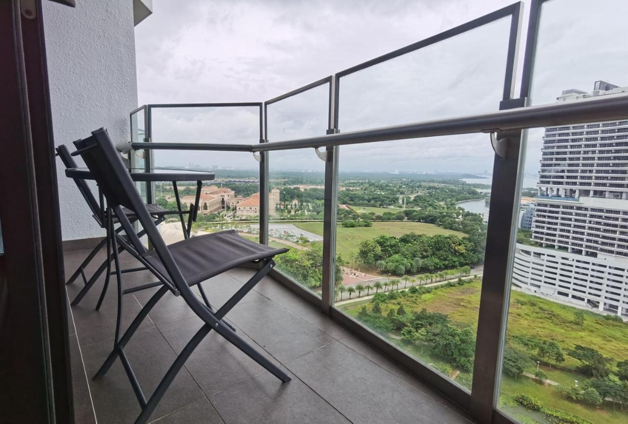 Almas Puteri Harbour Apartment Nusajaya  Exterior photo
