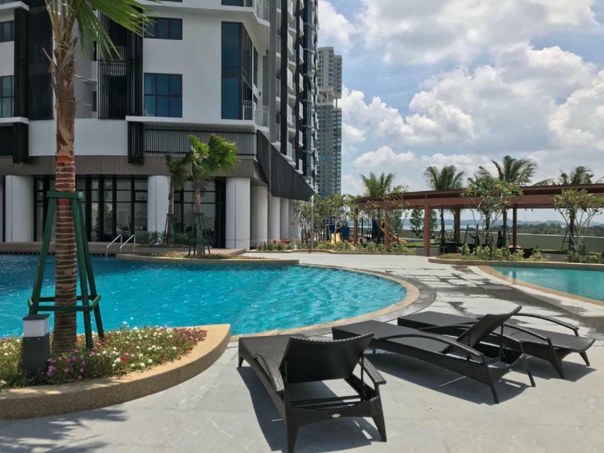 Almas Puteri Harbour Apartment Nusajaya  Exterior photo